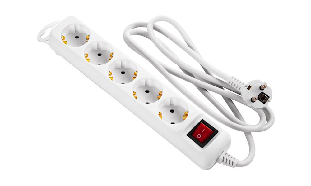 2E Power strip 5XSchuko with switch, 3G*1.5mm, 1.5m, white 2E-U05ESM1.5